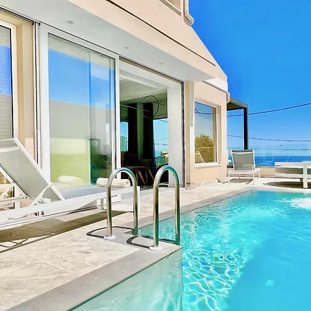 Luxury Sun With Private Pool By Dadovillas Vilă